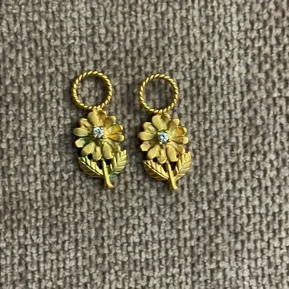 Five pairs of earring charms for hoop earrings - Picture 3 of 13